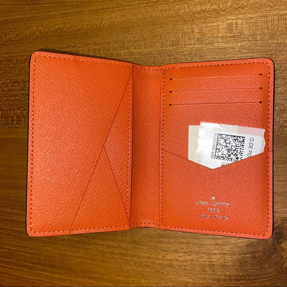 SOLD- Louis Vuitton Taigarama pocket organizer - Picture 4 of 5